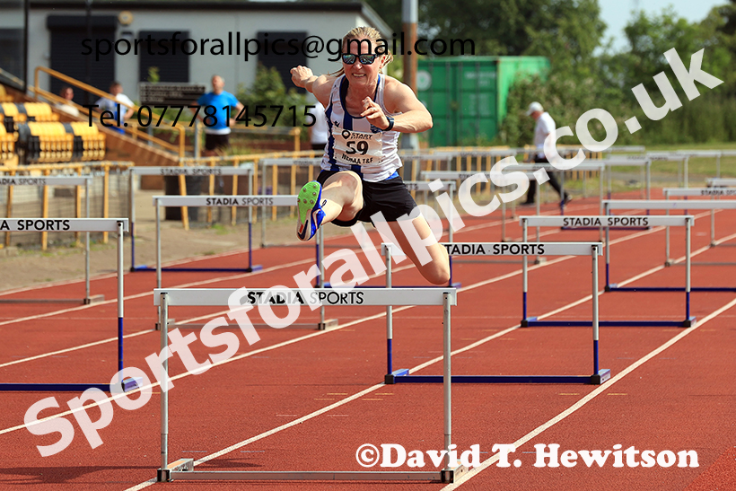 Hurdles, 2025 NEMAA Track and Field, Monkton. Photo: David T. Hewitson/Sports for All Pics